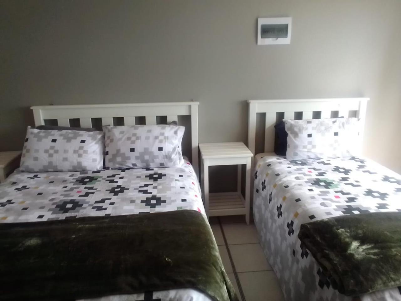 Port Elizabeth Apartment Exteriör bild