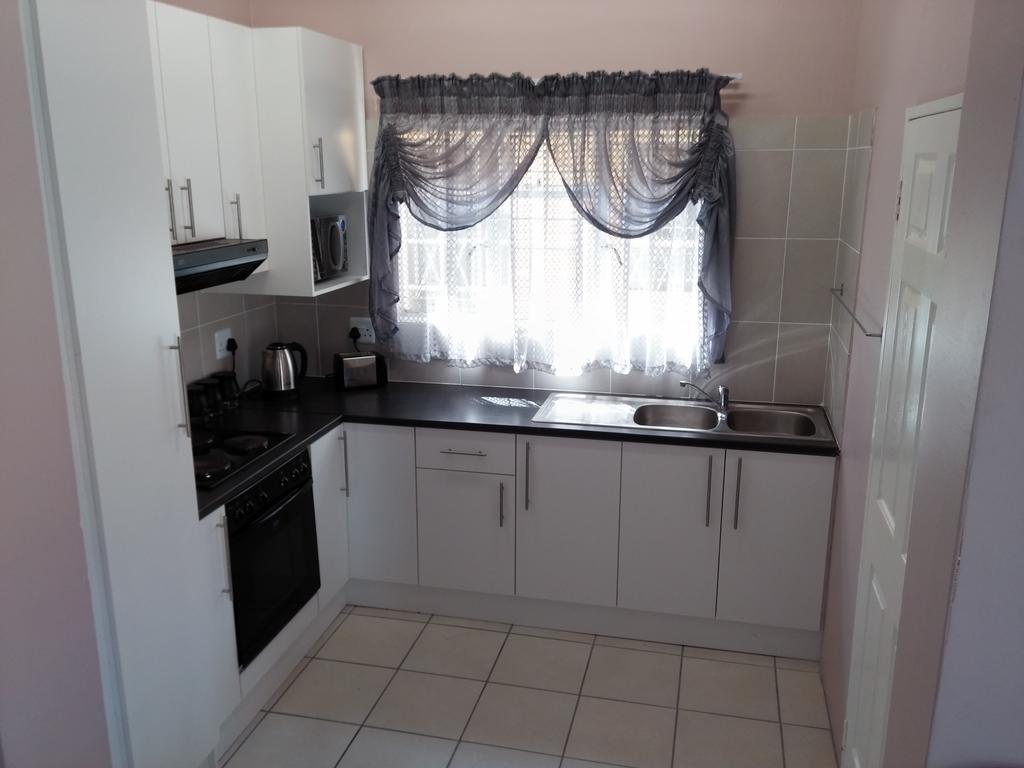 Port Elizabeth Apartment Exteriör bild
